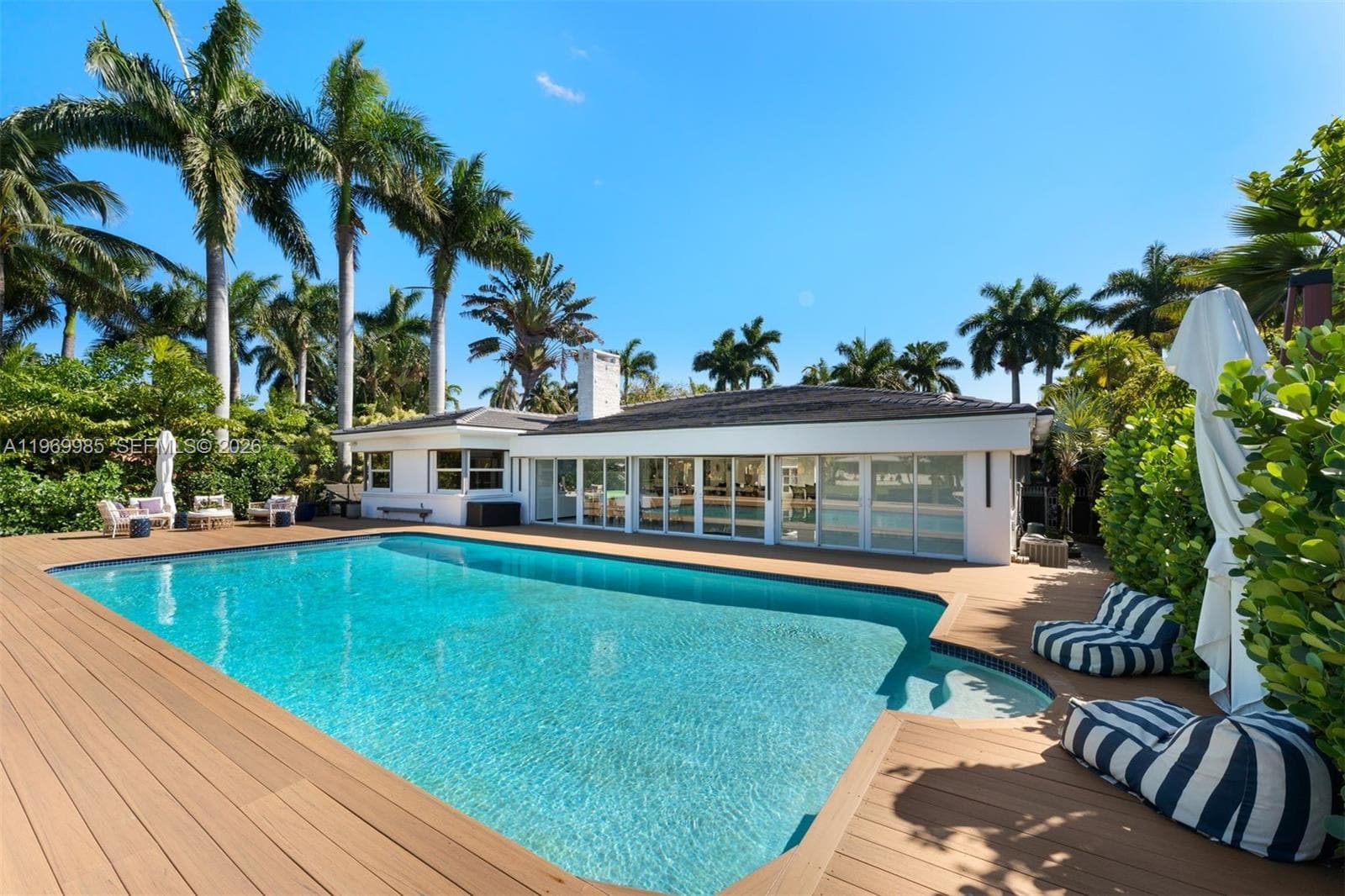 1025 Belle Meade Island Dr, Miami FL 33138 — 27