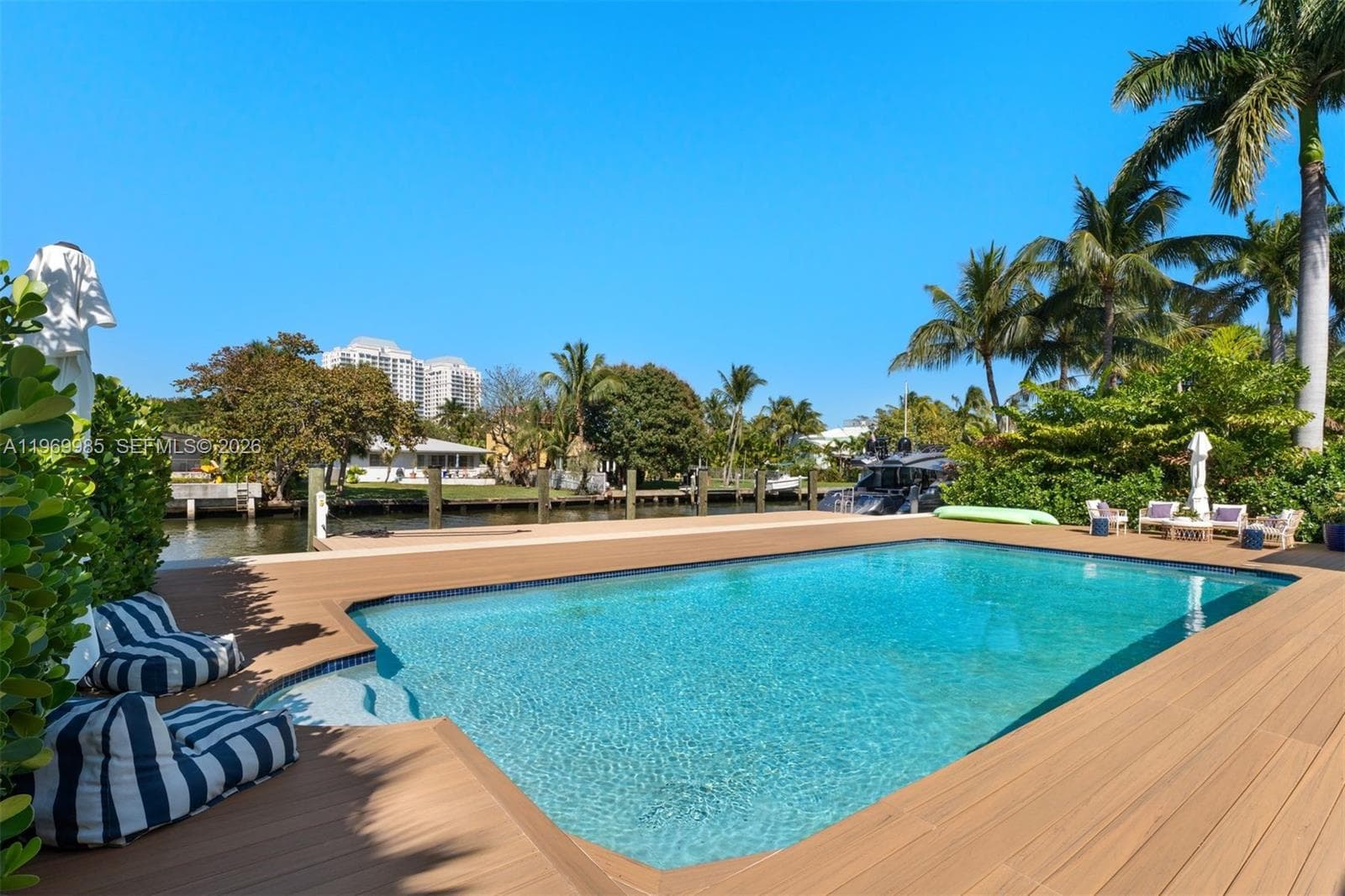 1025 Belle Meade Island Dr, Miami FL 33138 — 26