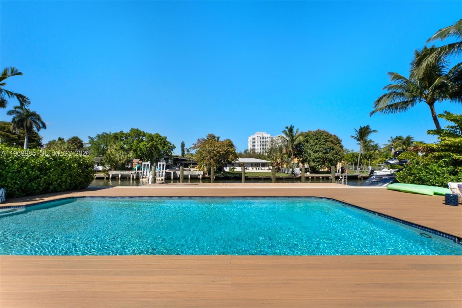 1025 Belle Meade Island Dr, Miami FL 33138 — 25