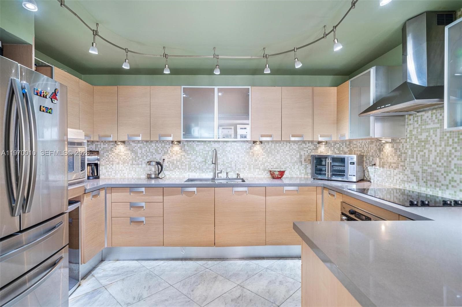 1623 Collins Ave, Miami Beach FL 33139 — 17