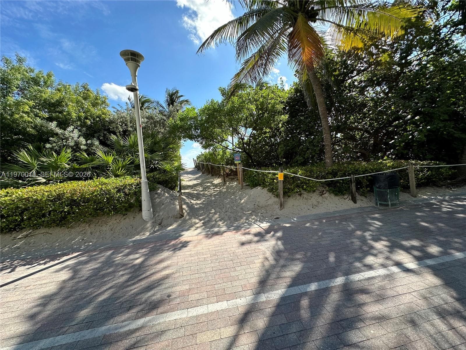 1623 Collins Ave, Miami Beach FL 33139 — 32