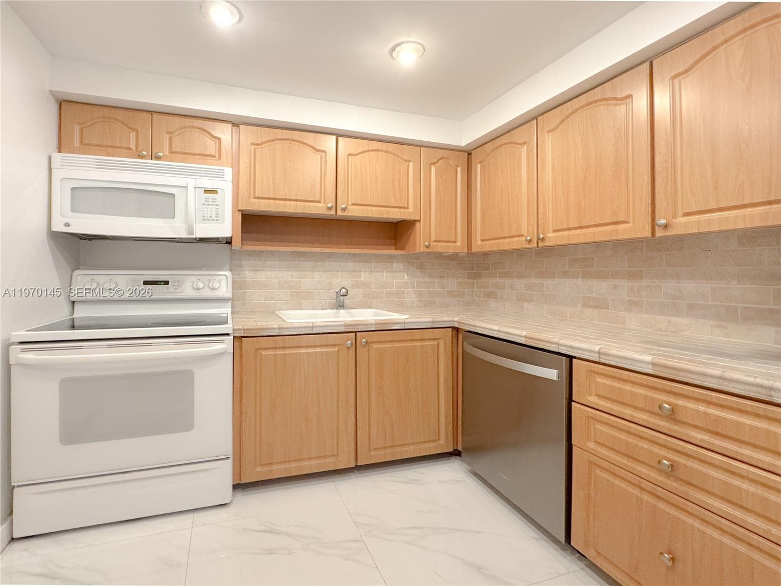 555 Crandon Blvd # 82, Key Biscayne FL 33149 — 13