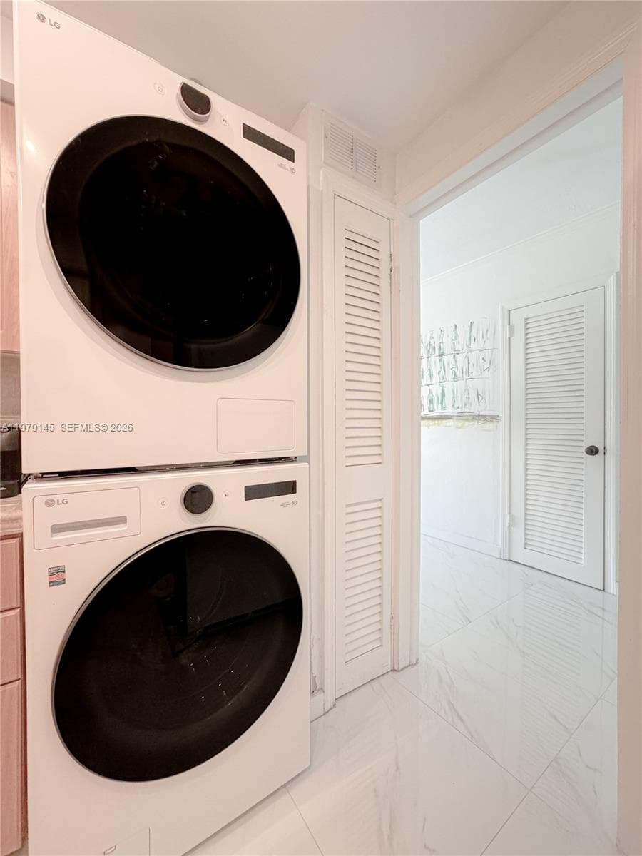 555 Crandon Blvd # 82, Key Biscayne FL 33149 — 15