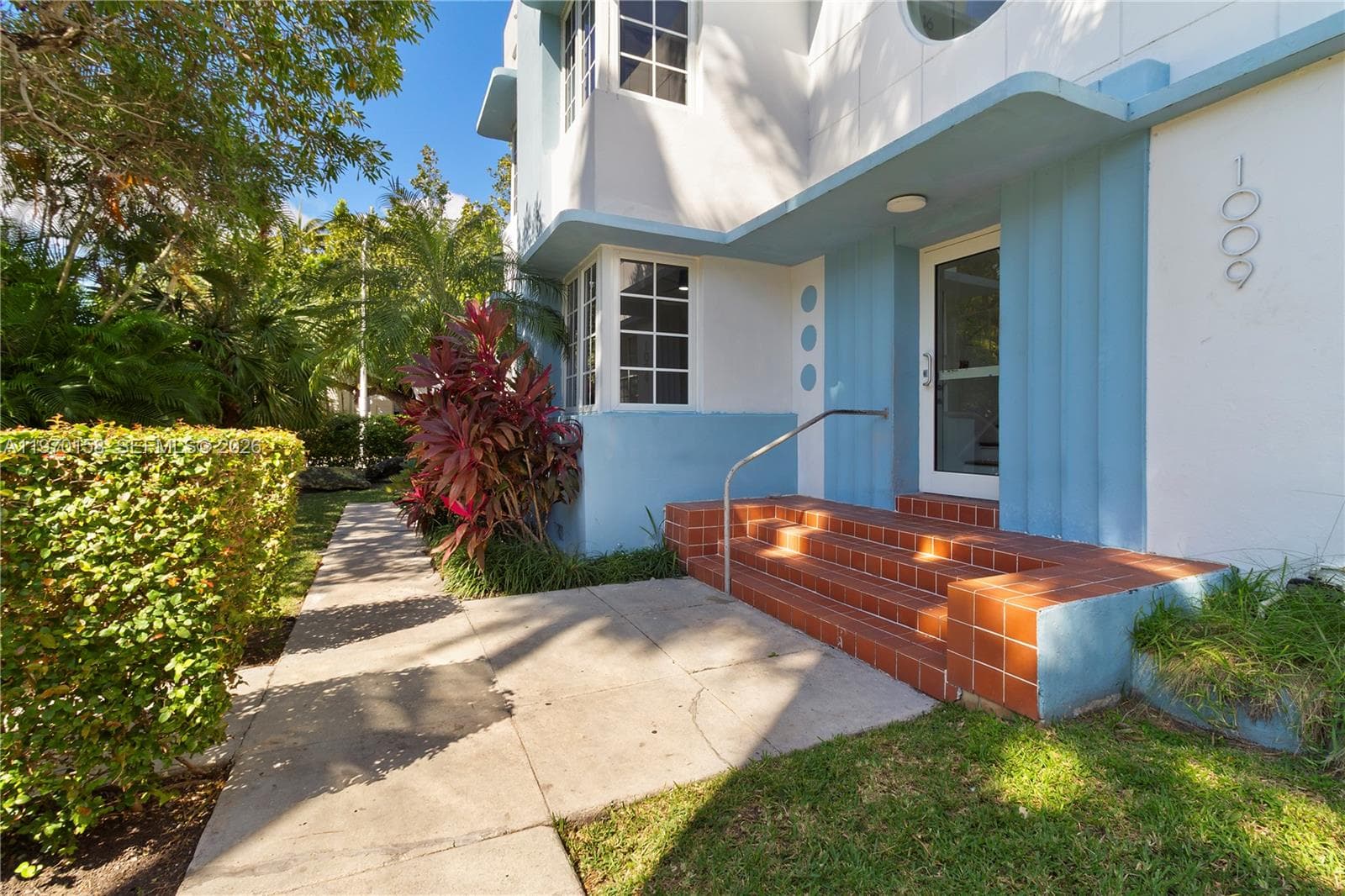 1009 Meridian Ave # 14, Miami Beach FL 33139 — 30