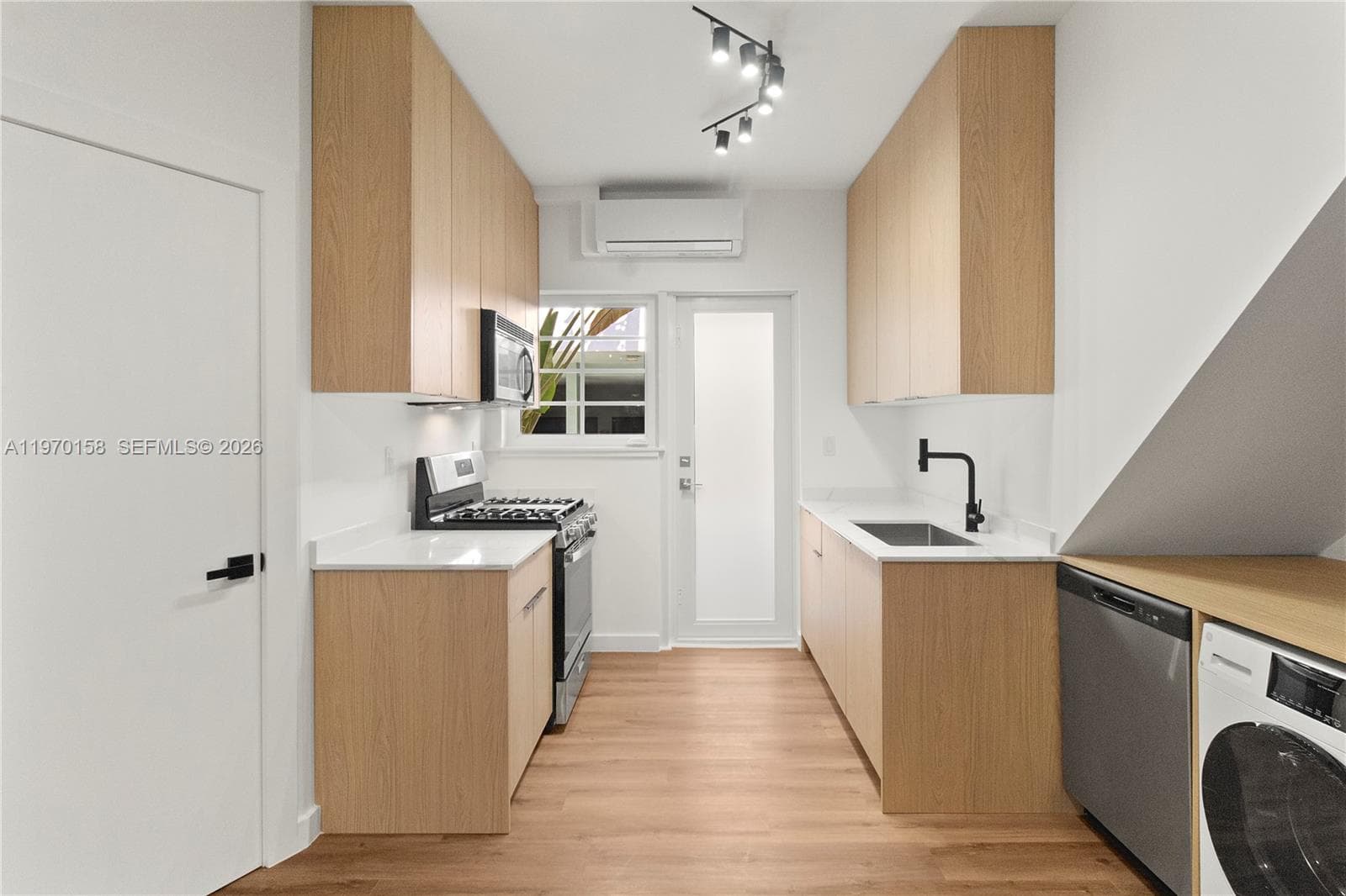 1009 Meridian Ave # 14, Miami Beach FL 33139 — 10