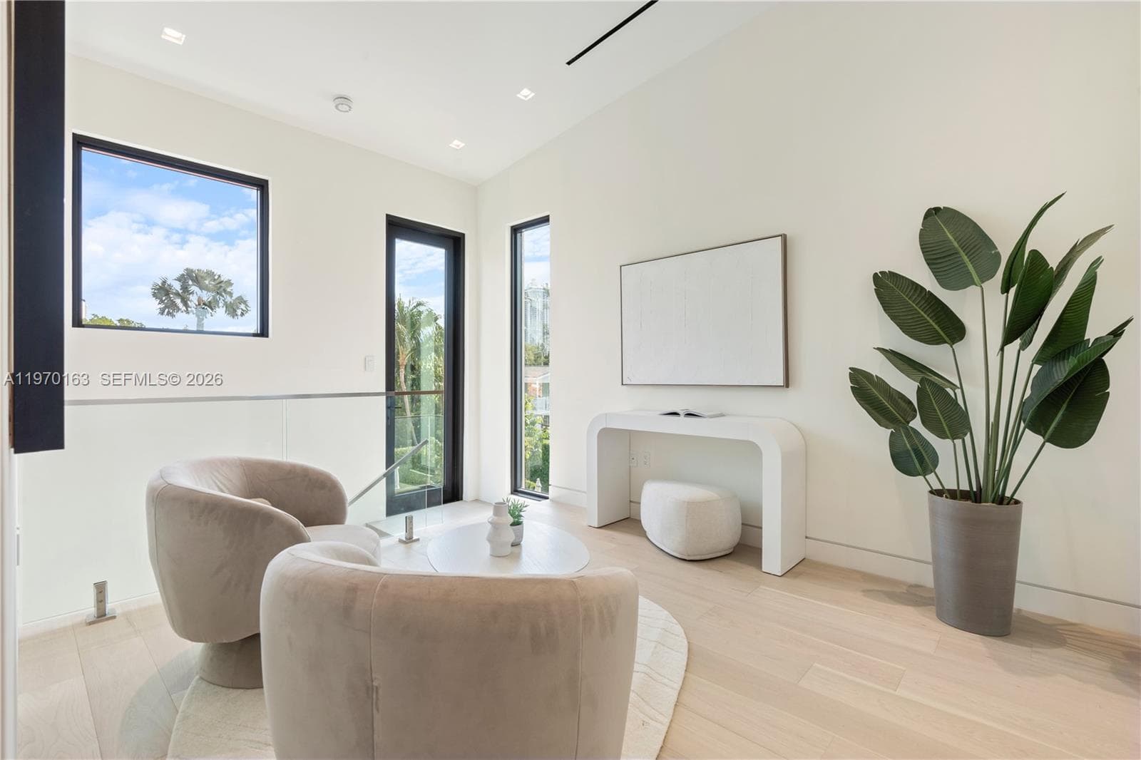 536 W 51st St, Miami Beach FL 33140 — 12