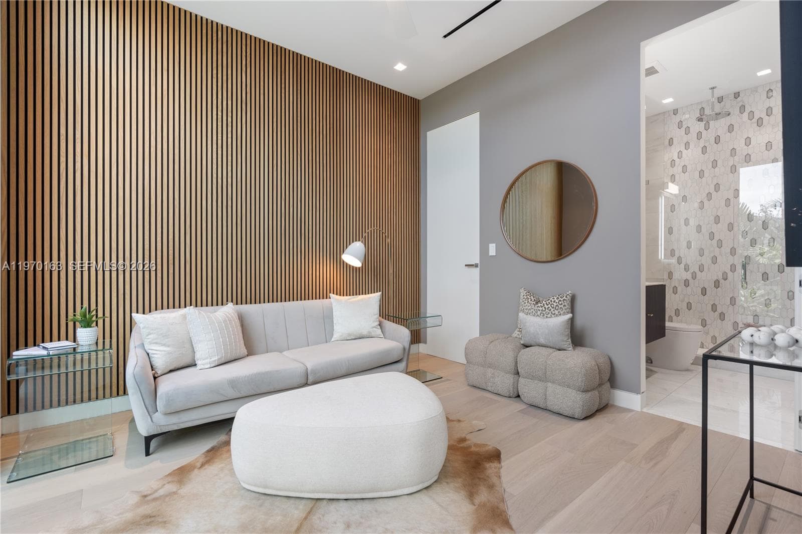 536 W 51st St, Miami Beach FL 33140 — 21