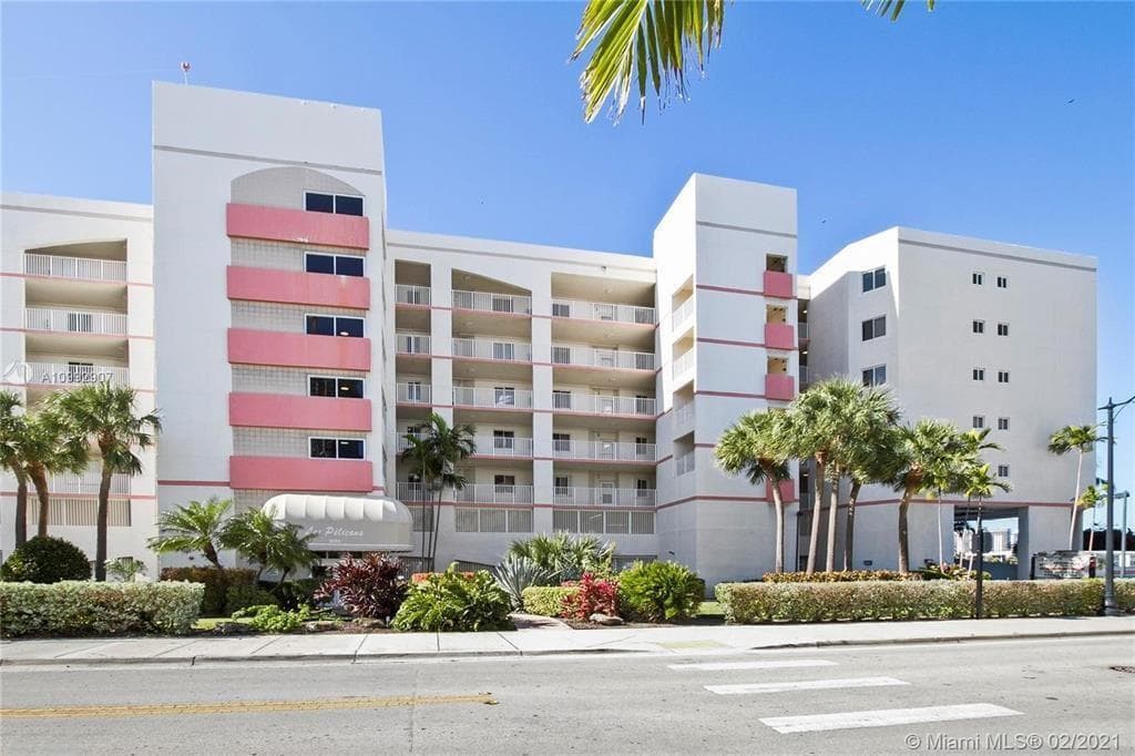 18260 N Bay Road # 304, Sunny Isles Beach FL 33160 — 43