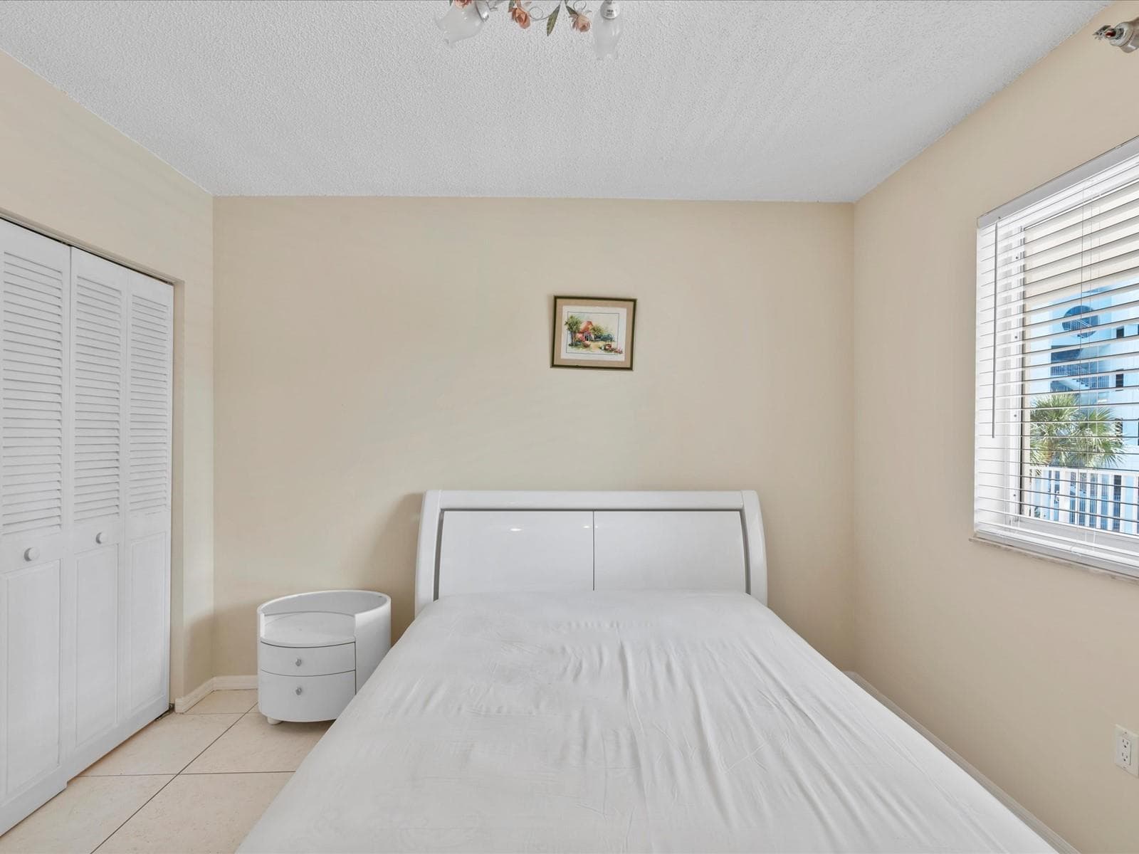 18260 N Bay Road # 304, Sunny Isles Beach FL 33160 — 32
