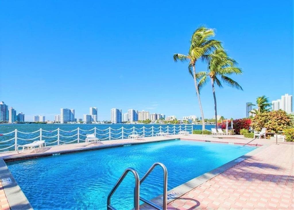18260 N Bay Road # 304, Sunny Isles Beach FL 33160 — 50