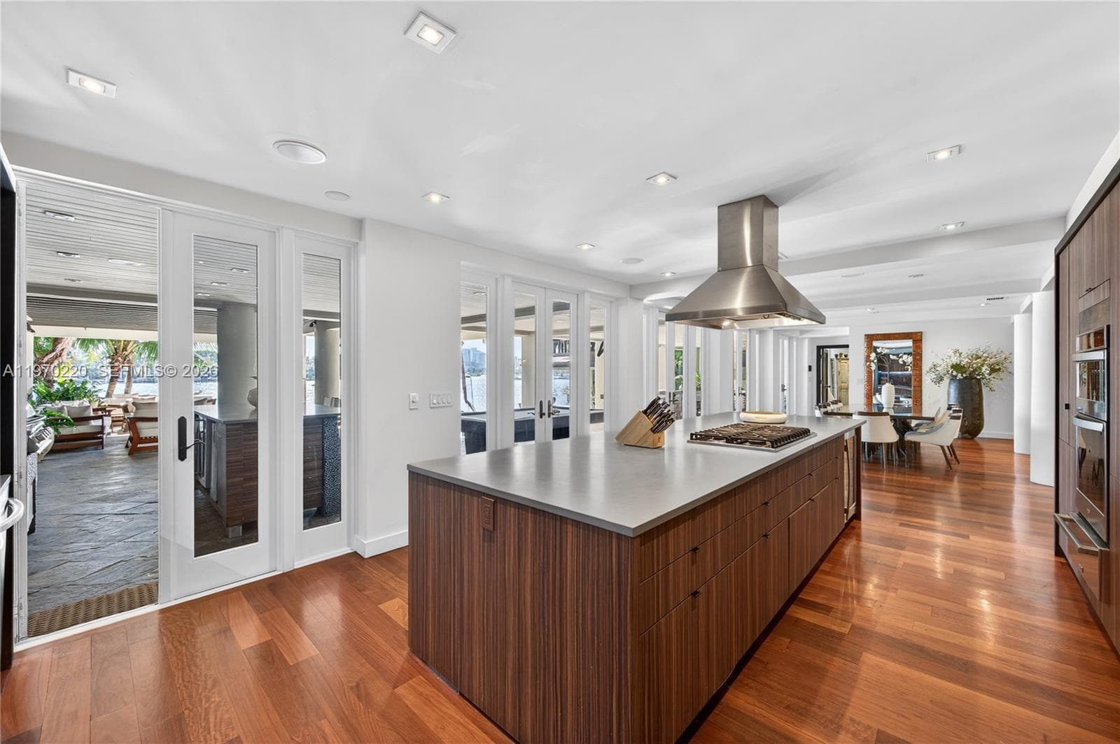 14 W San Marino Dr, Miami Beach FL 33139 — 52