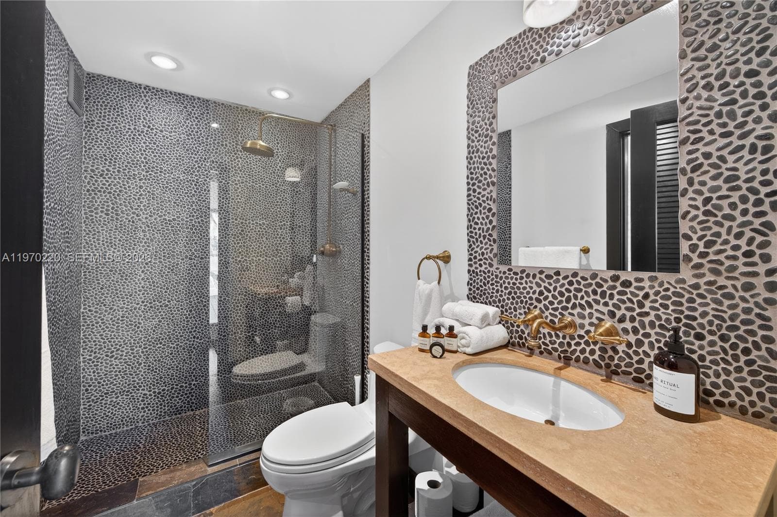 14 W San Marino Dr, Miami Beach FL 33139 — 71