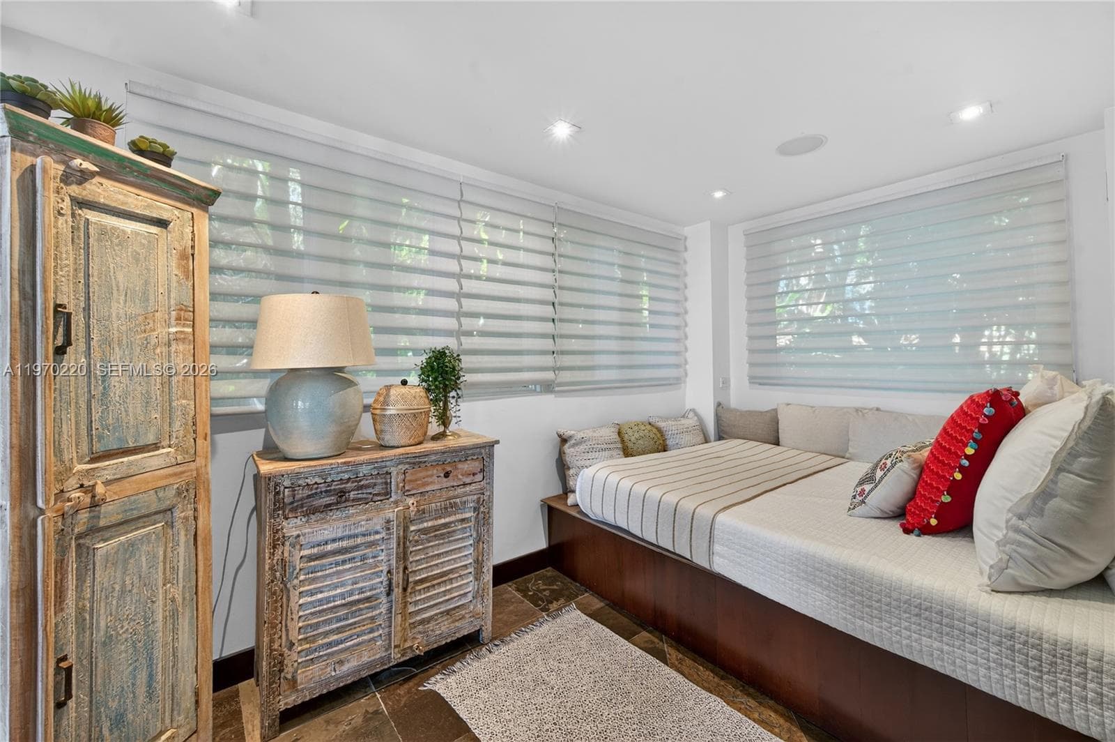 14 W San Marino Dr, Miami Beach FL 33139 — 69