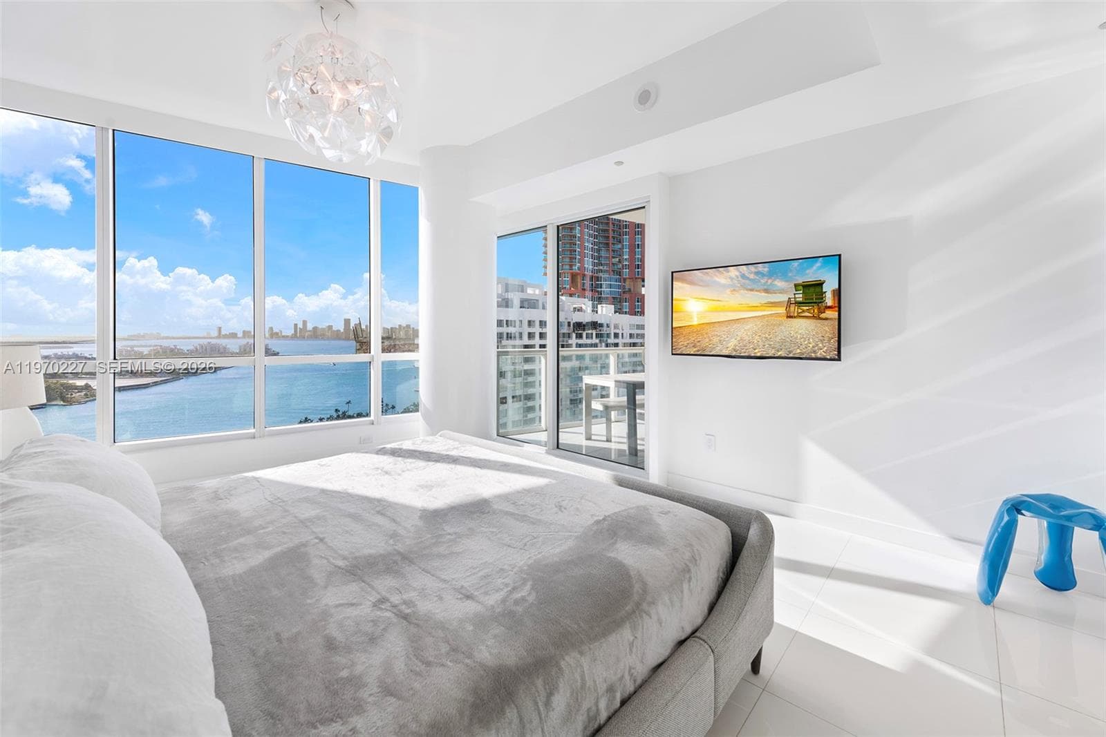 100 S Pointe Dr # 2101, Miami Beach FL 33139 — 23