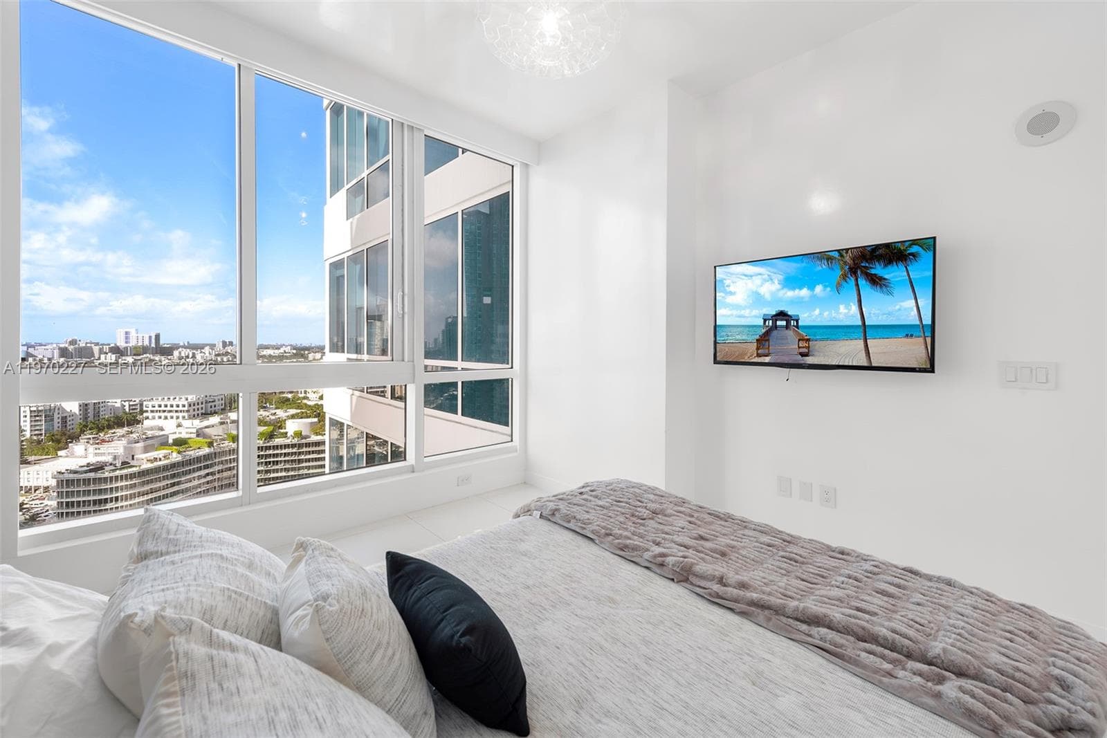 100 S Pointe Dr # 2101, Miami Beach FL 33139 — 27