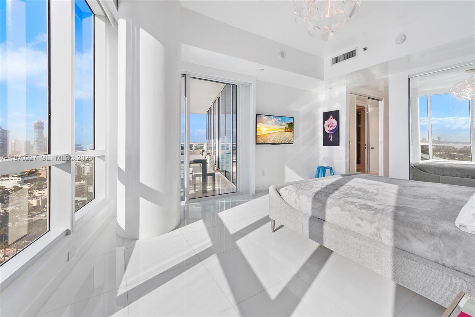 100 S Pointe Dr # 2101, Miami Beach FL 33139 — 22