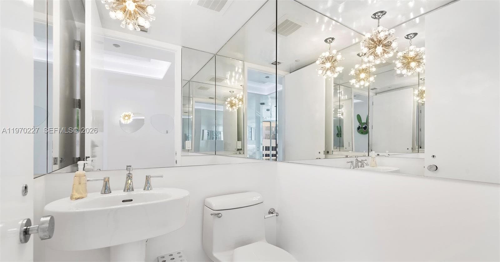 100 S Pointe Dr # 2101, Miami Beach FL 33139 — 36