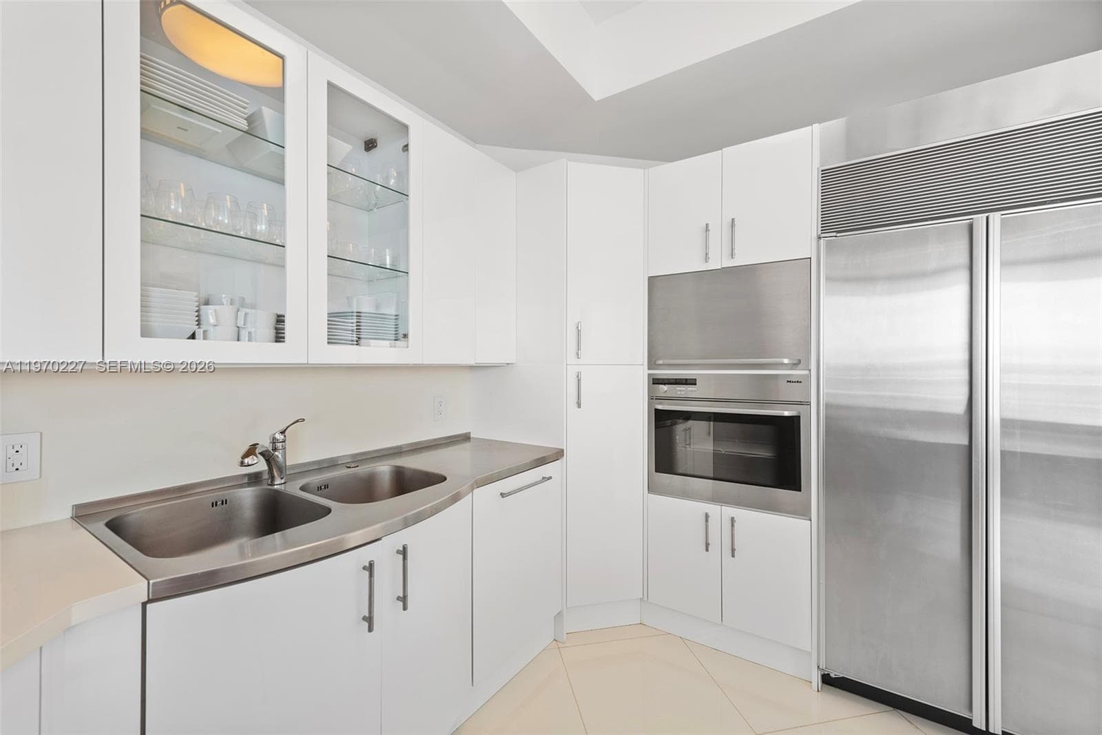100 S Pointe Dr # 2101, Miami Beach FL 33139 — 32