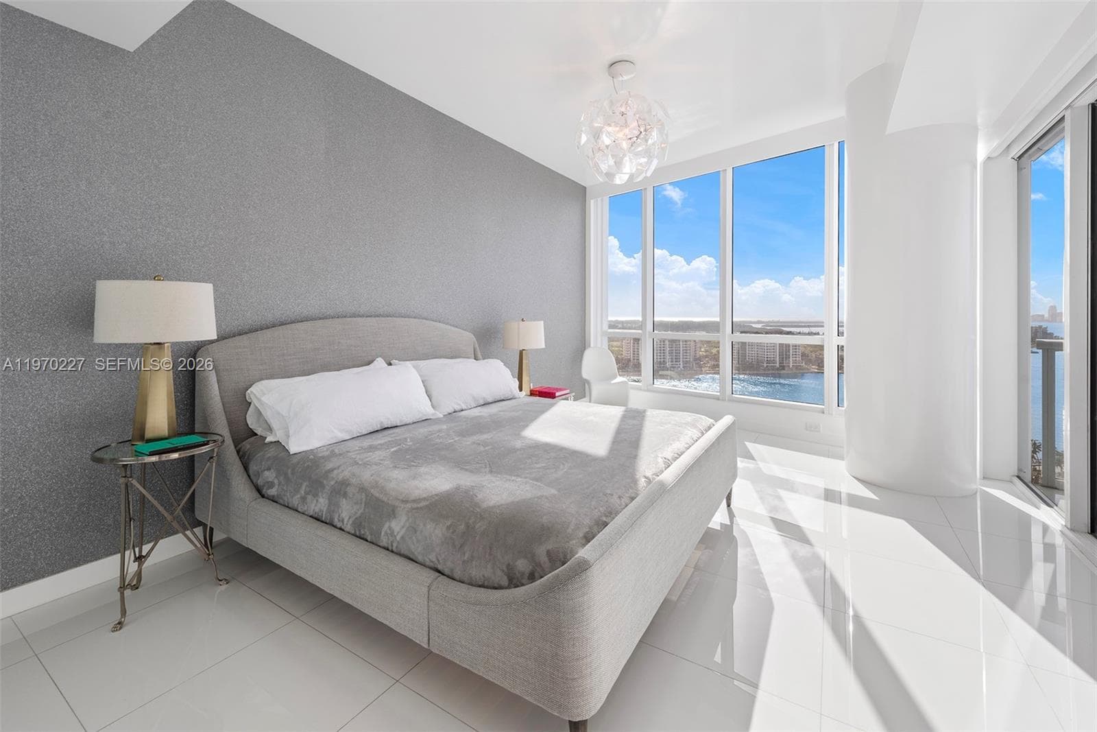 100 S Pointe Dr # 2101, Miami Beach FL 33139 — 20