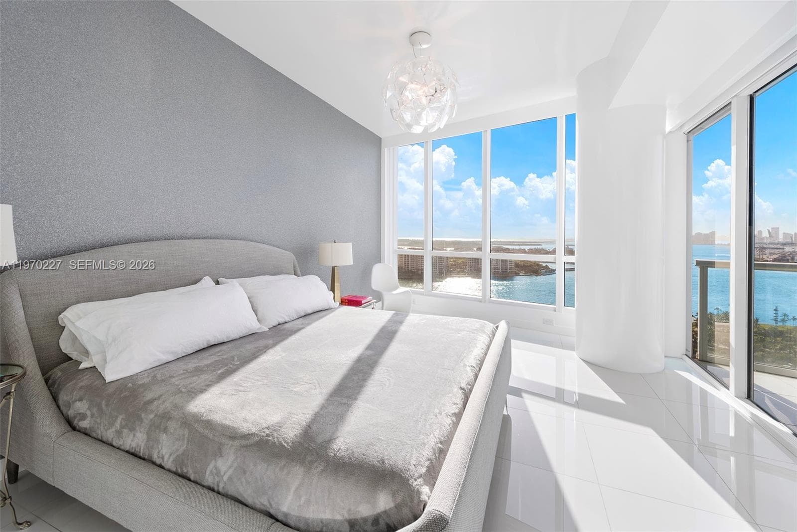 100 S Pointe Dr # 2101, Miami Beach FL 33139 — 18