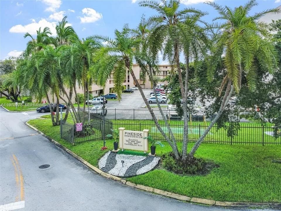 Pineside No 2 Condo, Miami, FL — 1