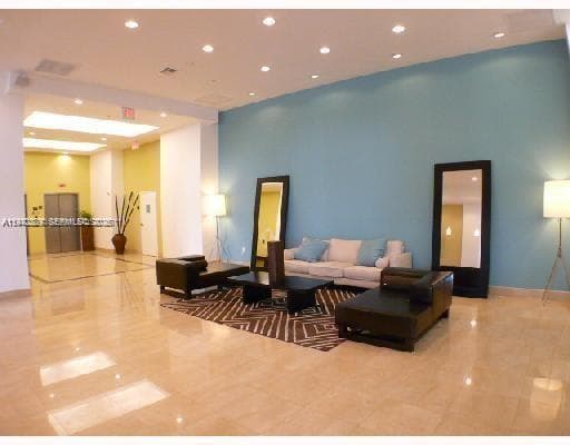 1 Glen Royal Pkwy # 1112, Miami FL 33125 — 18
