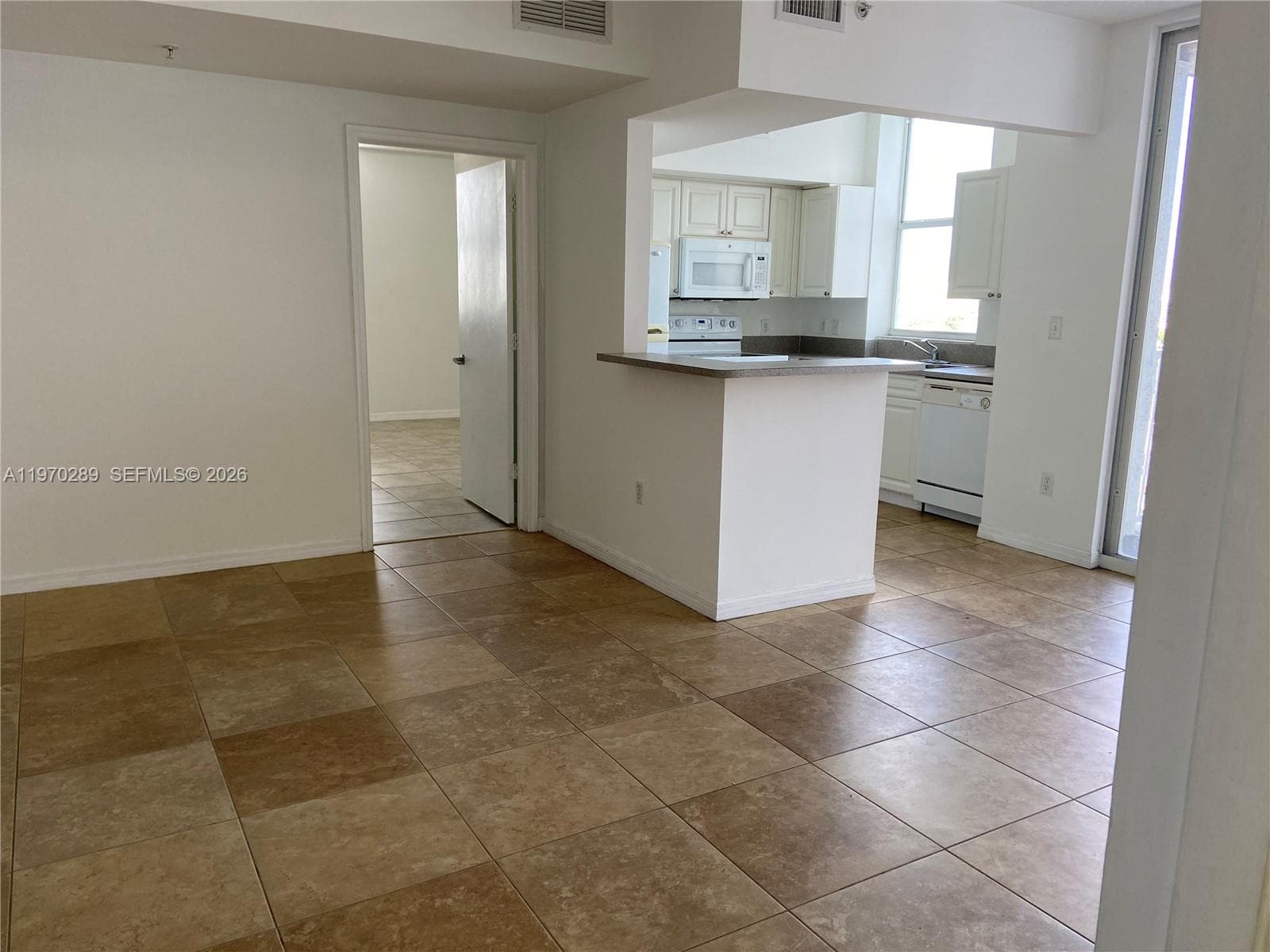 1 Glen Royal Pkwy # 1112, Miami FL 33125 — 4