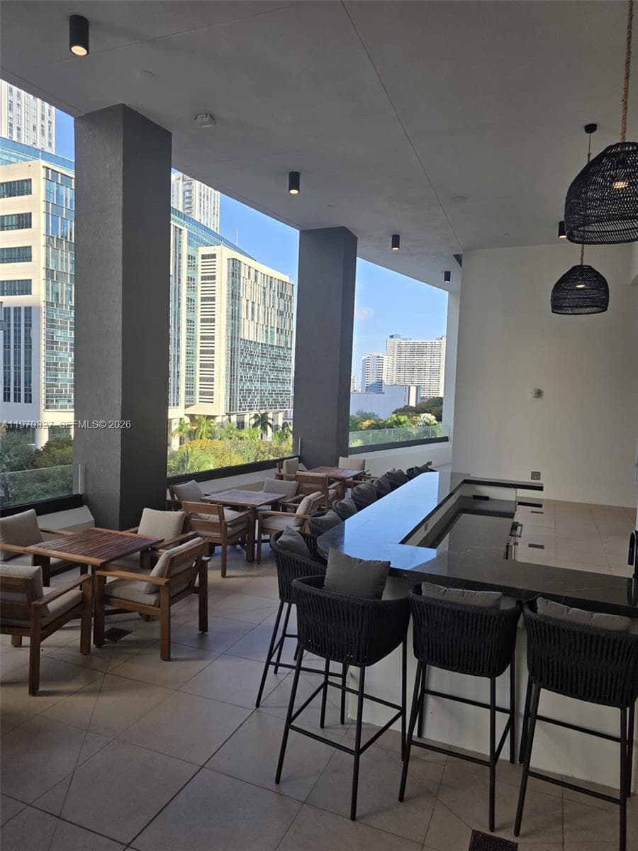 225 N Miami Ave # 804, Miami FL 33128 — 24