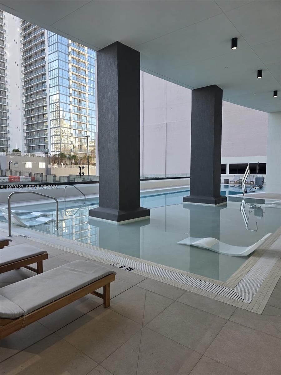 225 N Miami Ave # 804, Miami FL 33128 — 34