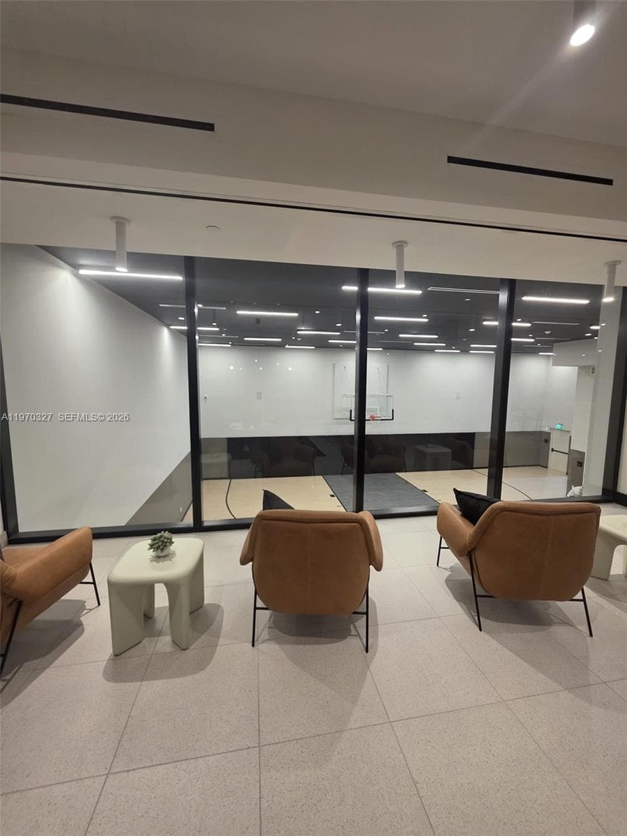 225 N Miami Ave # 804, Miami FL 33128 — 37