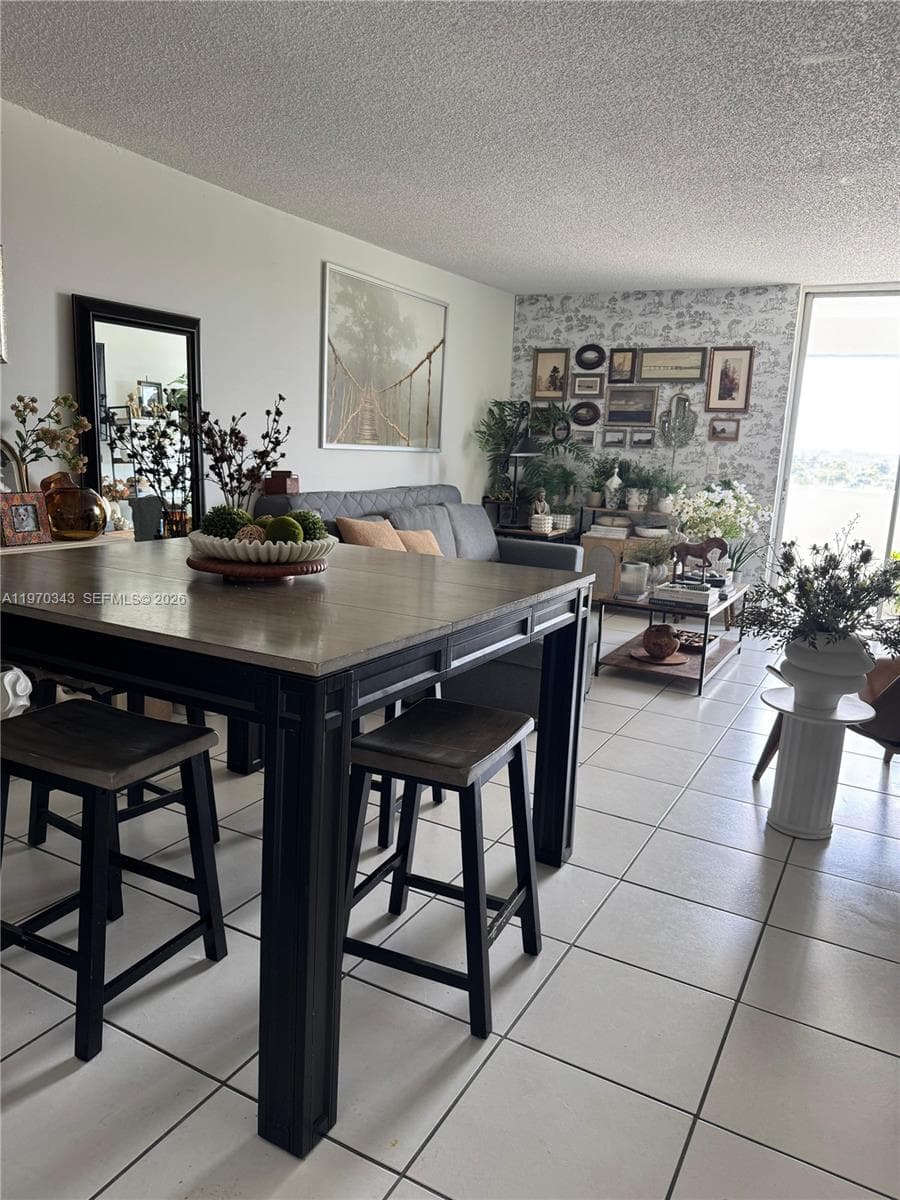 5050 NW 7th St # 604, Miami FL 33126 — 5