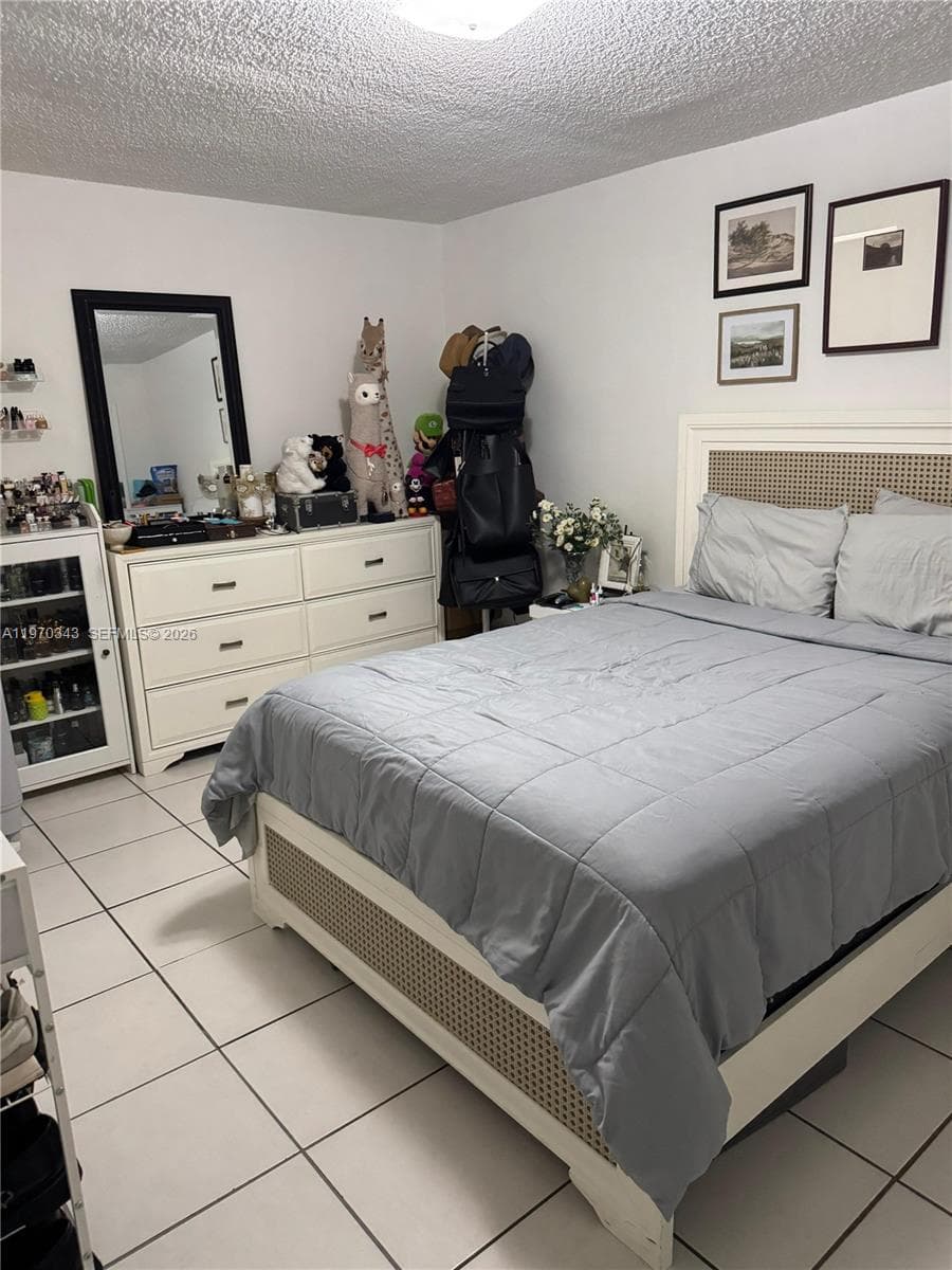 5050 NW 7th St # 604, Miami FL 33126 — 18