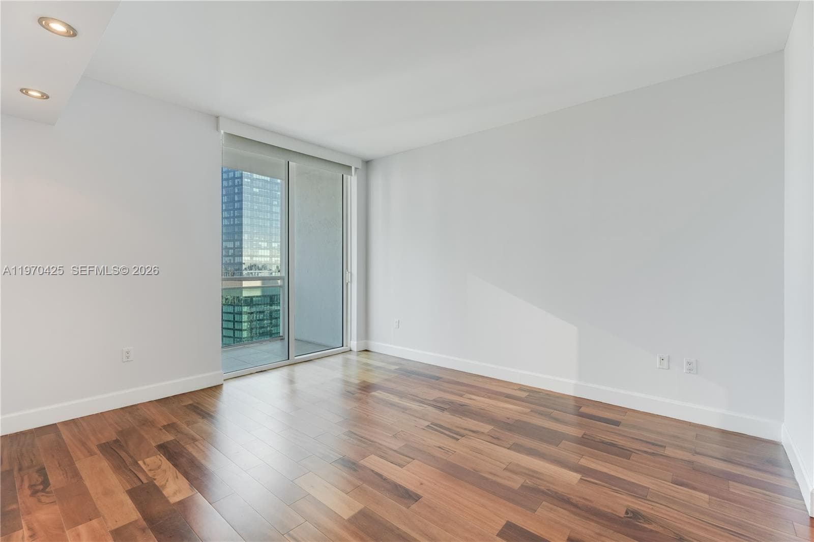 951 Brickell Ave # 3607, Miami FL 33131 — 20