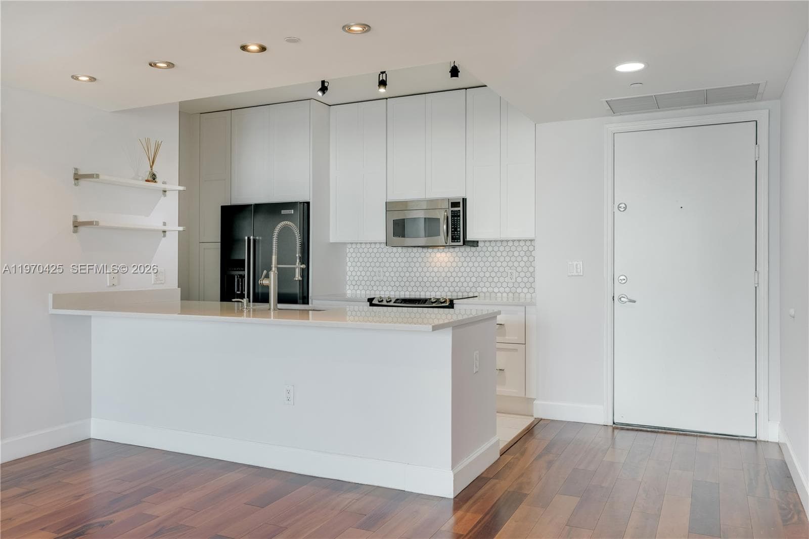 951 Brickell Ave # 3607, Miami FL 33131 — 10