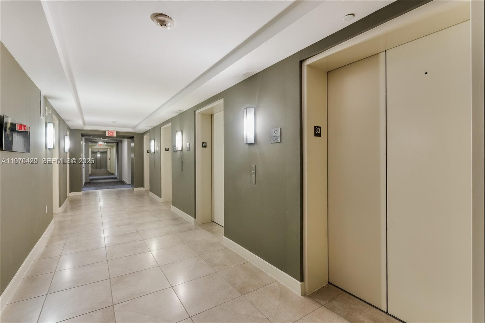 951 Brickell Ave # 3607, Miami FL 33131 — 33