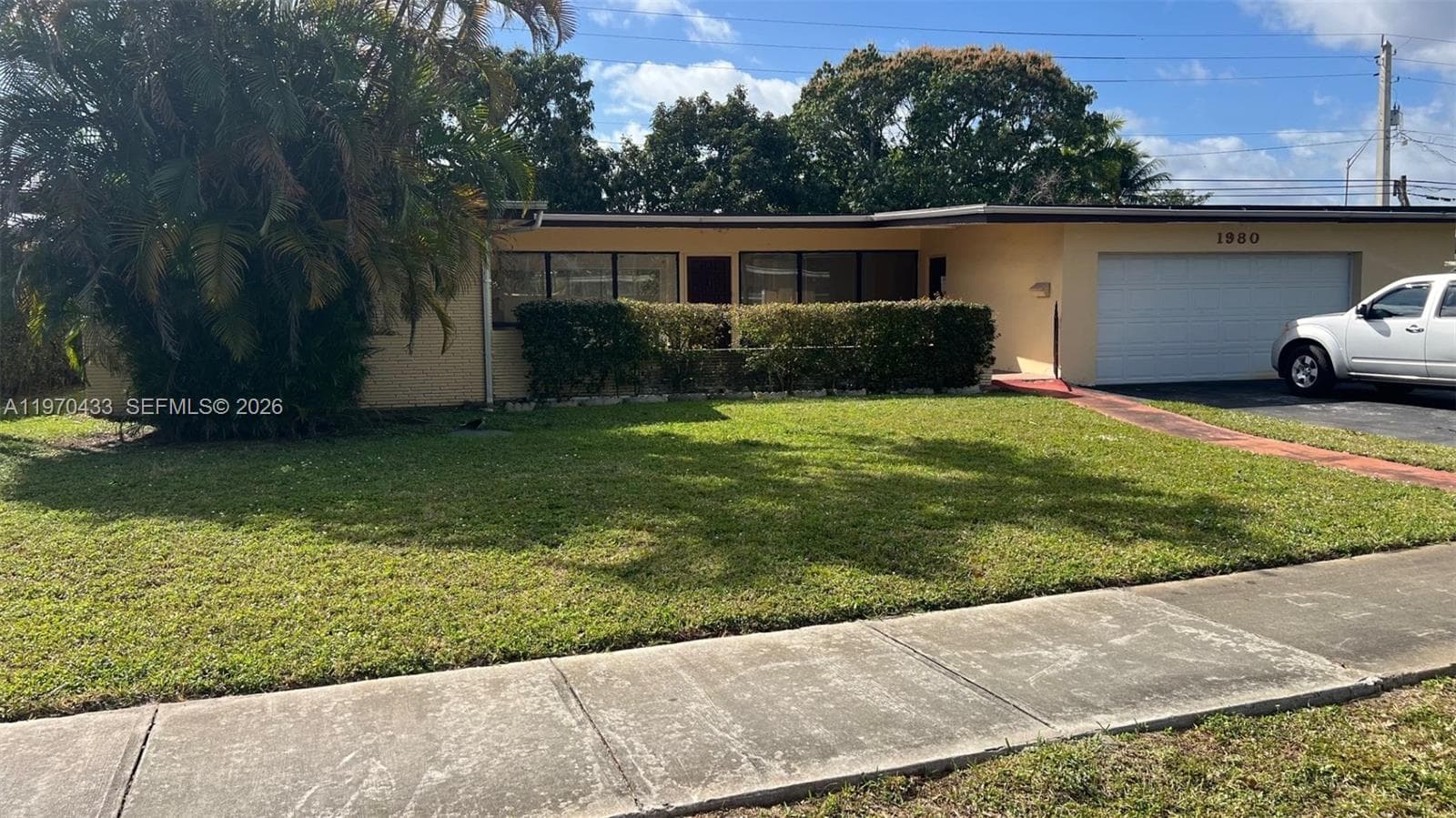 1980 NE 185th Ter, North Miami Beach FL 33179 — 14