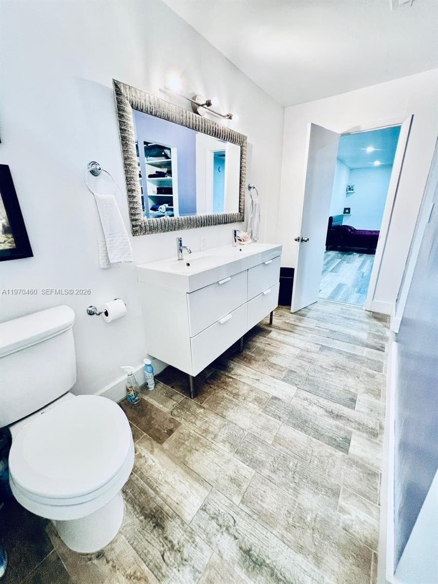 13499 Biscayne Blvd, North Miami FL 33181 — 23