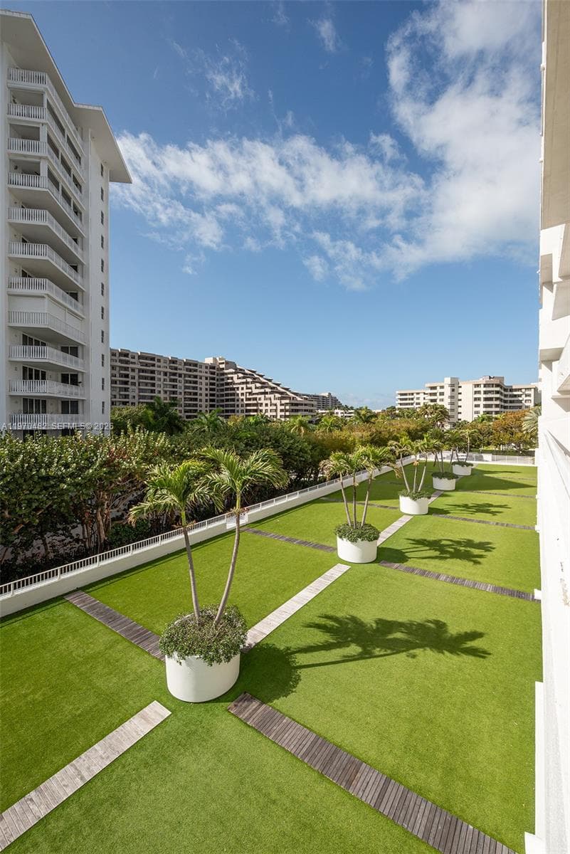 199 Ocean Lane Dr # 401, Key Biscayne FL 33149 — 34