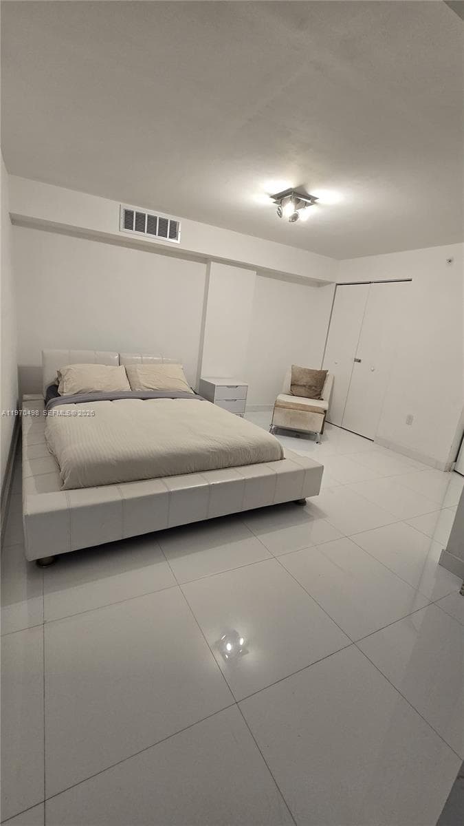 9195 Collins Ave # 406, Surfside FL 33154 — 2
