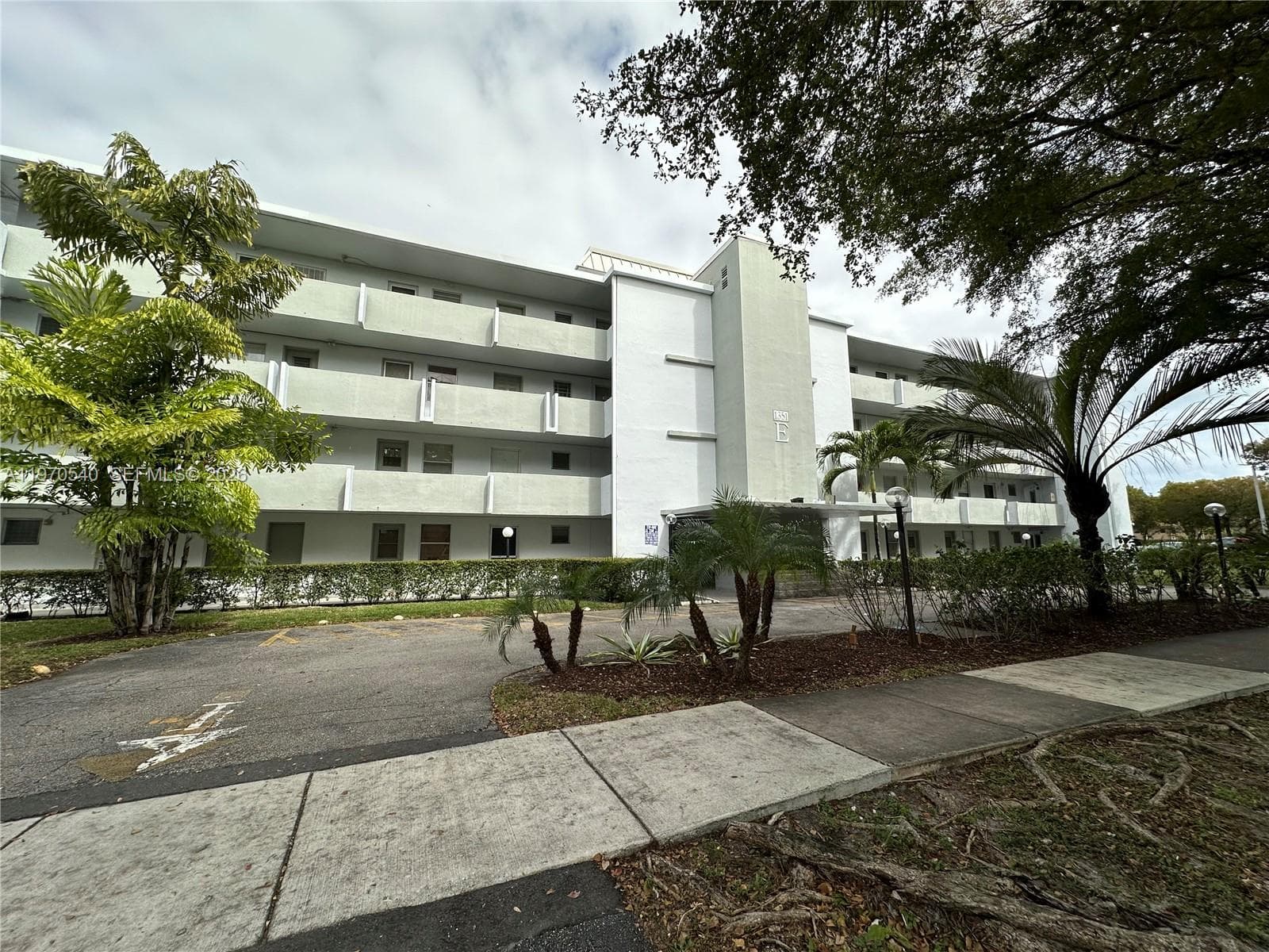 1351 NE 191st St # E107, Miami FL 33179 — 4
