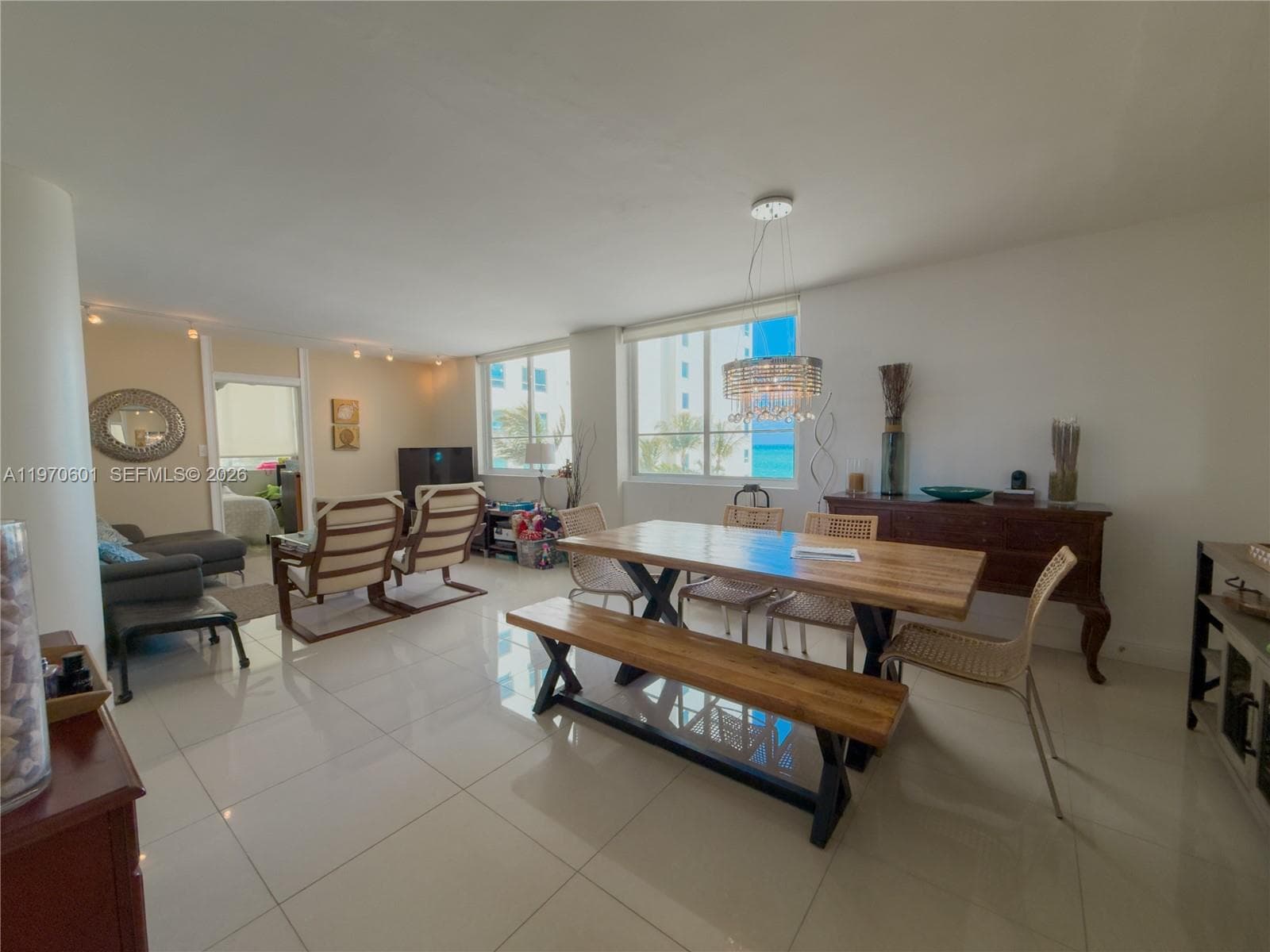 5005 Collins Ave # 825, Miami Beach FL 33140 — 6