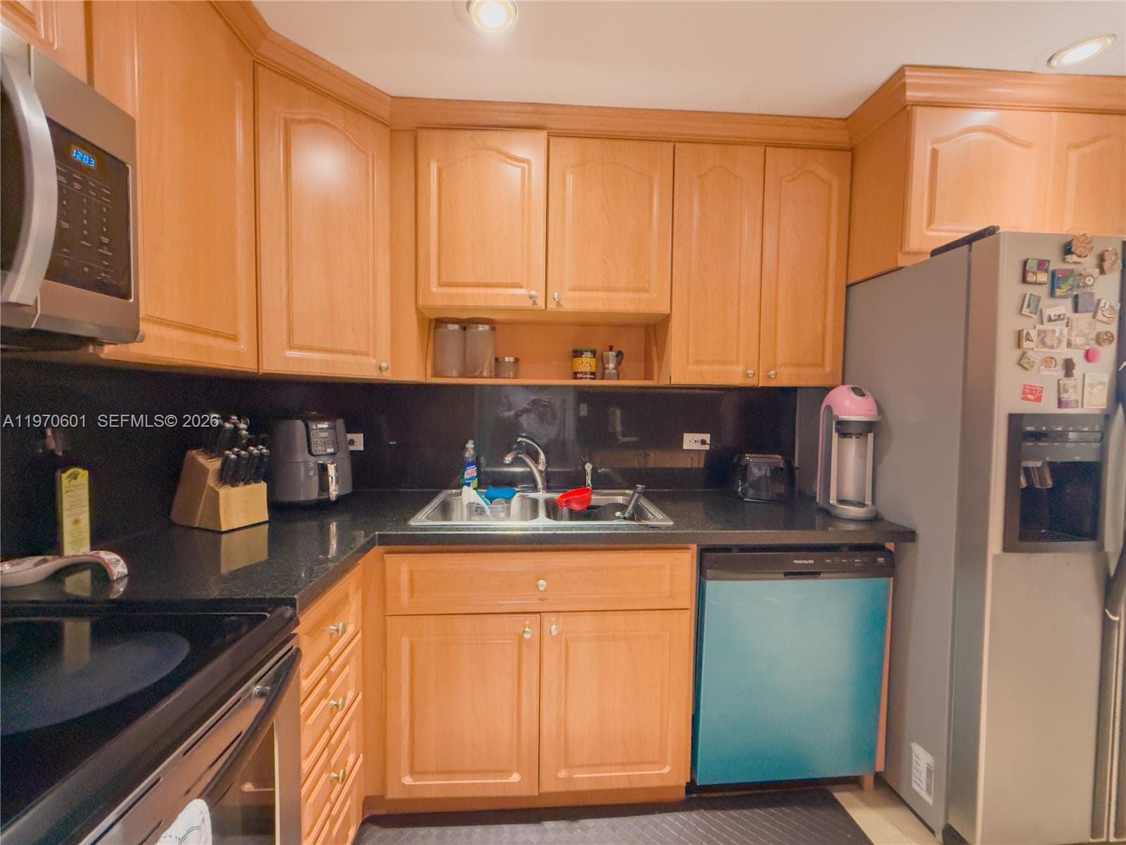 5005 Collins Ave # 825, Miami Beach FL 33140 — 9
