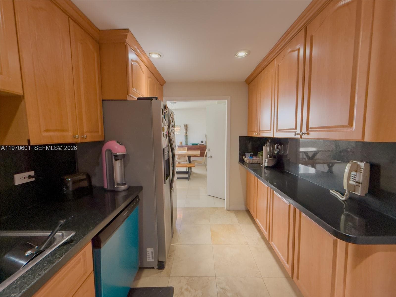 5005 Collins Ave # 825, Miami Beach FL 33140 — 10