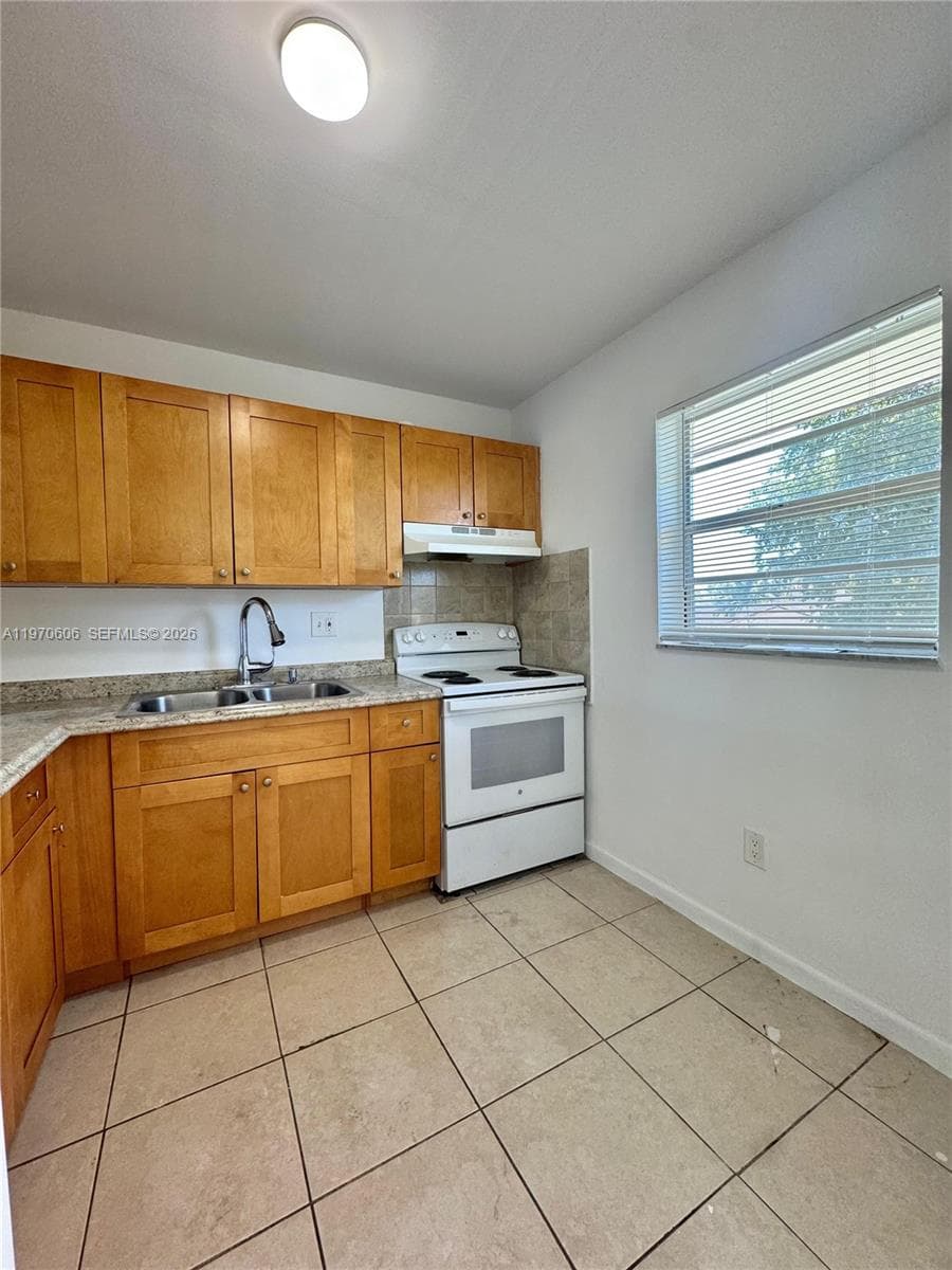 1503 NW 207th St # 240, Miami Gardens FL 33169 — 4