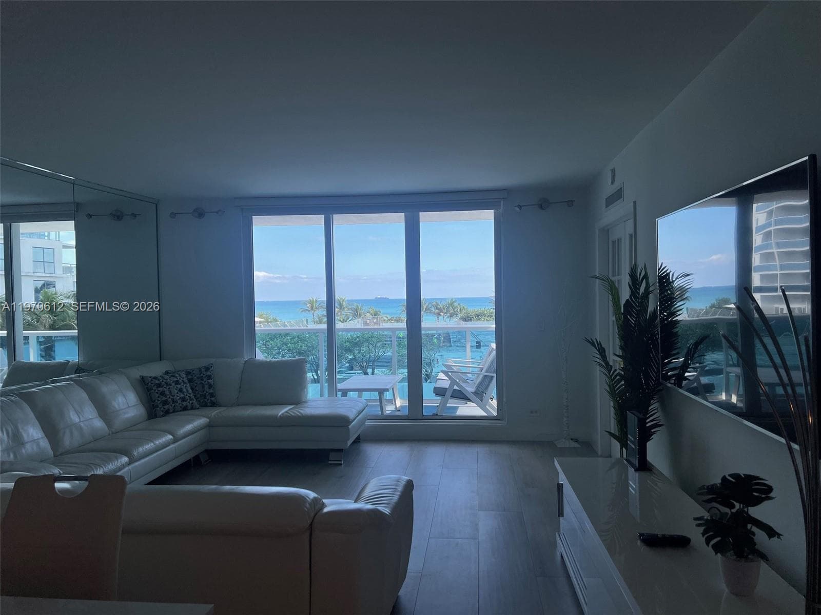 2301 Collins Ave # 338, Miami Beach FL 33139 — 40