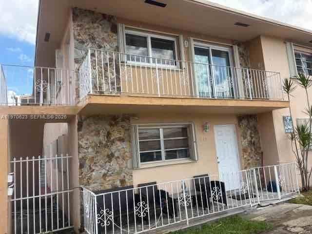 Studio Addn To Town Of Hi, Hialeah, FL — 1