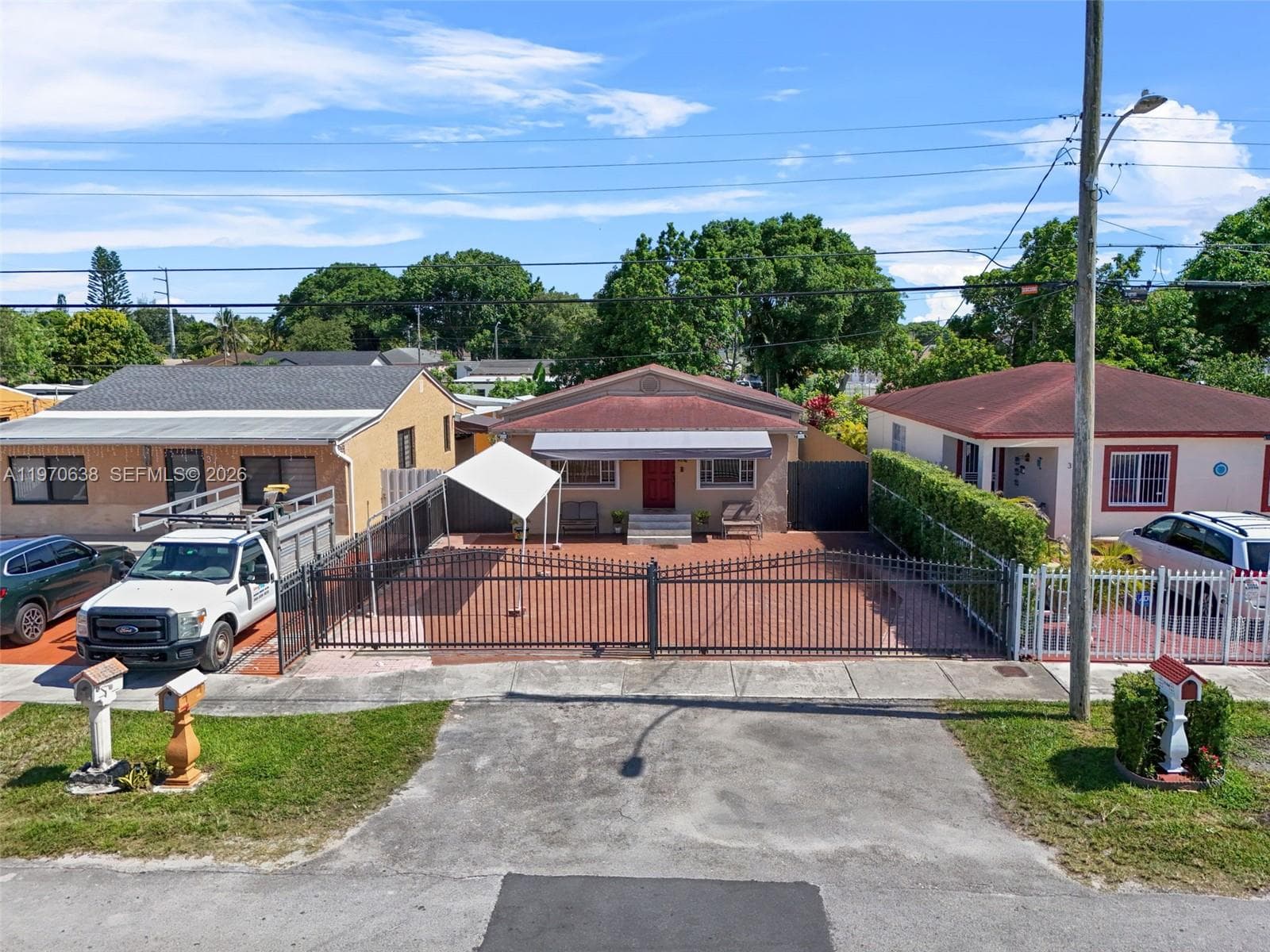 3140 NW 59th St, Miami FL 33142 — 39