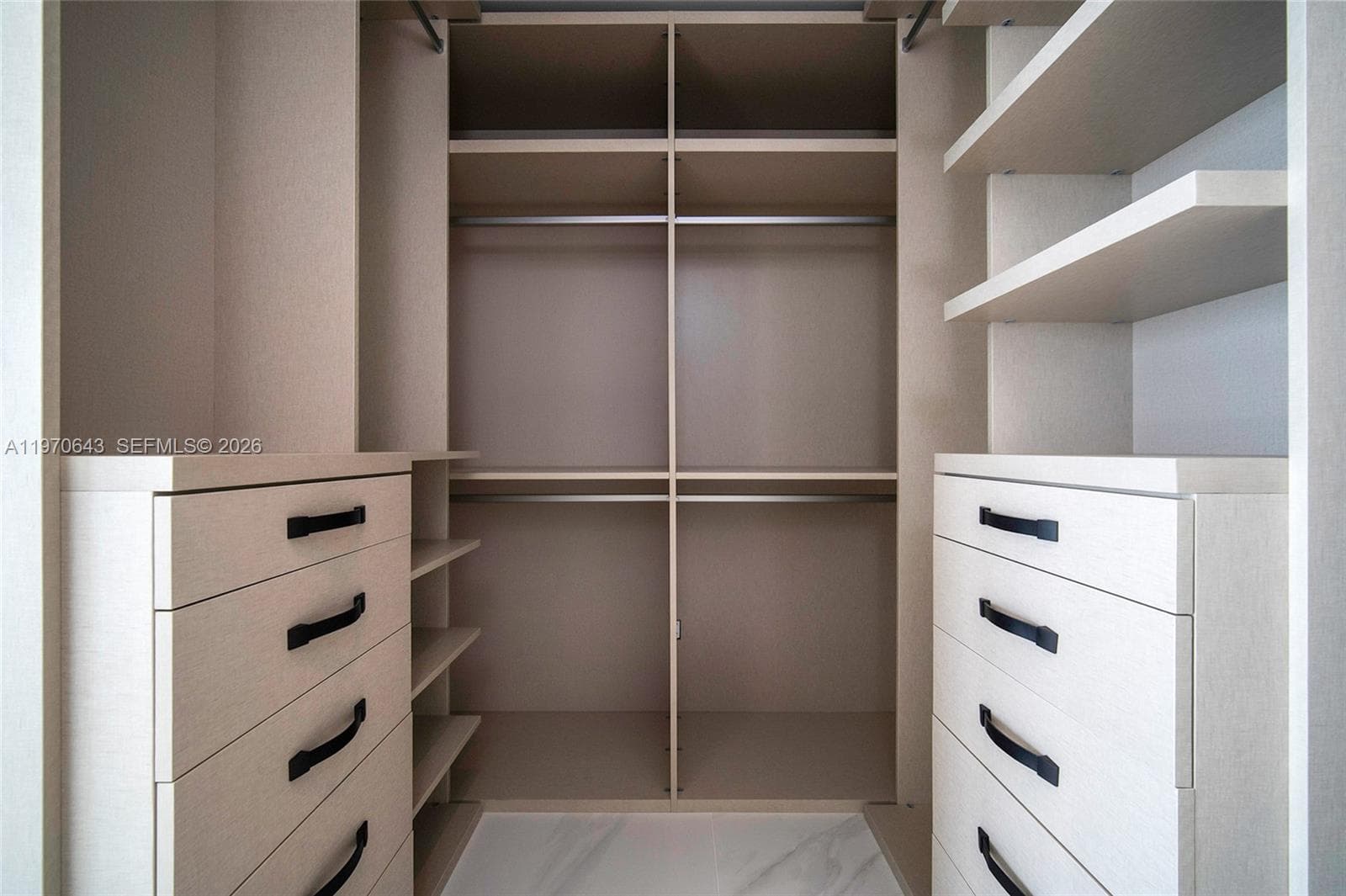 18975 Collins Ave # 1604, Sunny Isles Beach FL 33160 — 19