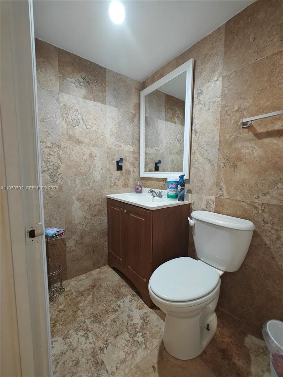 999 Brickell Bay Dr # 303, Miami FL 33131 — 10