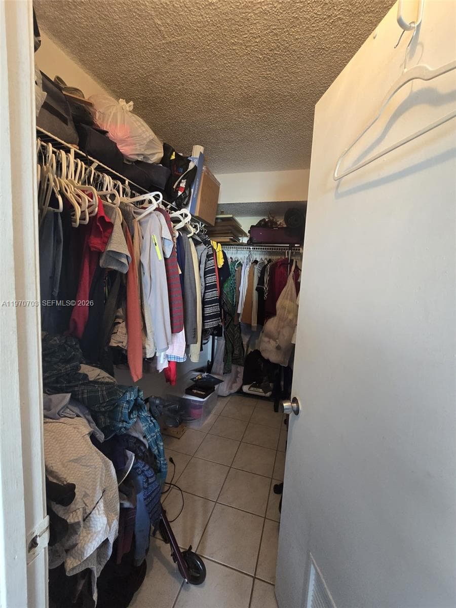 9688 Fontainebleau Blvd # 409, Miami FL 33172 — 11
